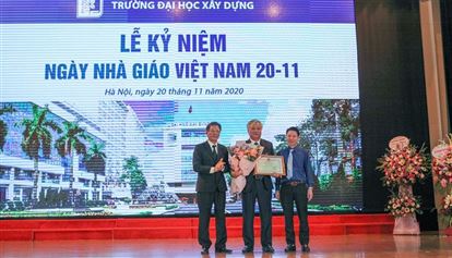 Chủ tịch HĐQT Tổng công ty CP Vinaconex đón nhận Bằng khen vì sự nghiệp Giáo dục & Đào tạo